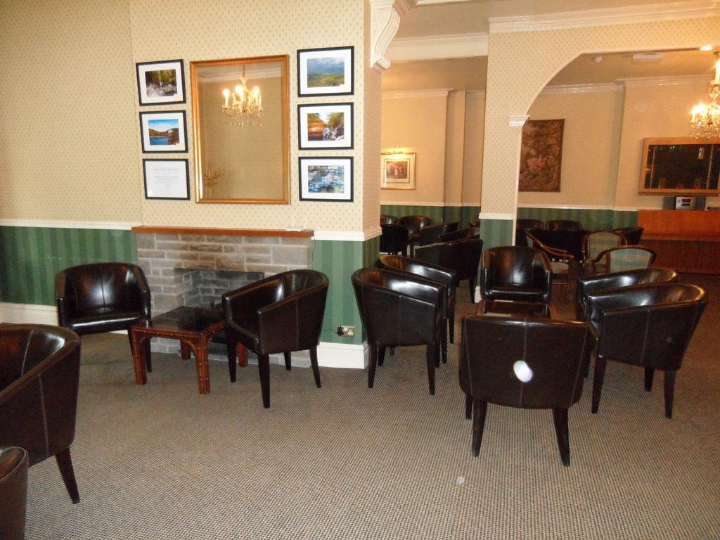 Glen Usk Hotel Llandrindod Wells Exterior photo