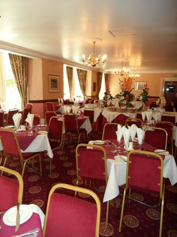 Glen Usk Hotel Llandrindod Wells Exterior photo