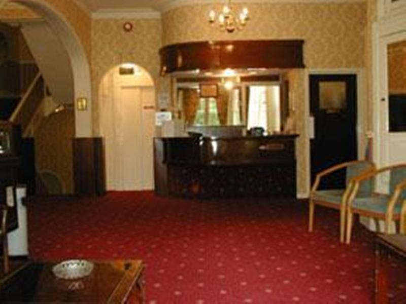 Glen Usk Hotel Llandrindod Wells Exterior photo